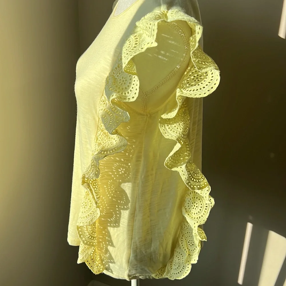 Doe & Rae Ruffle Top - Picture 7 of 10
